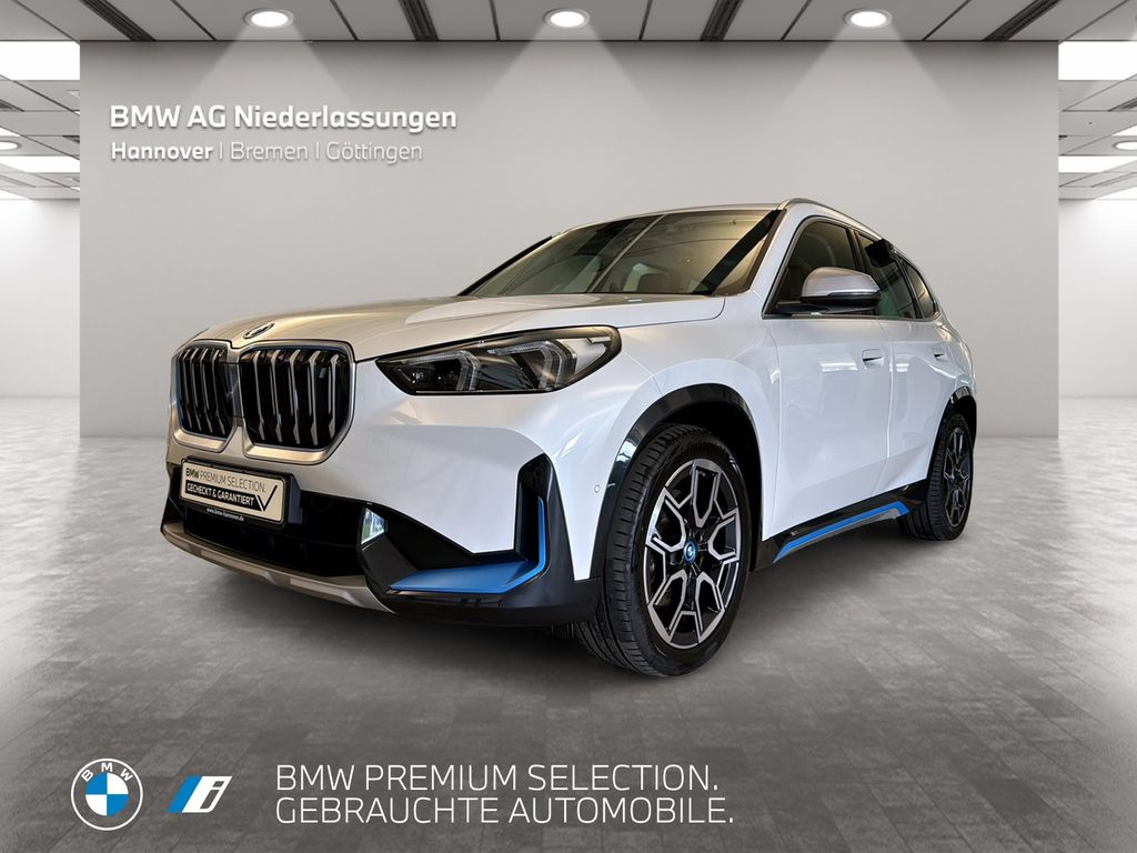 BMW iX1