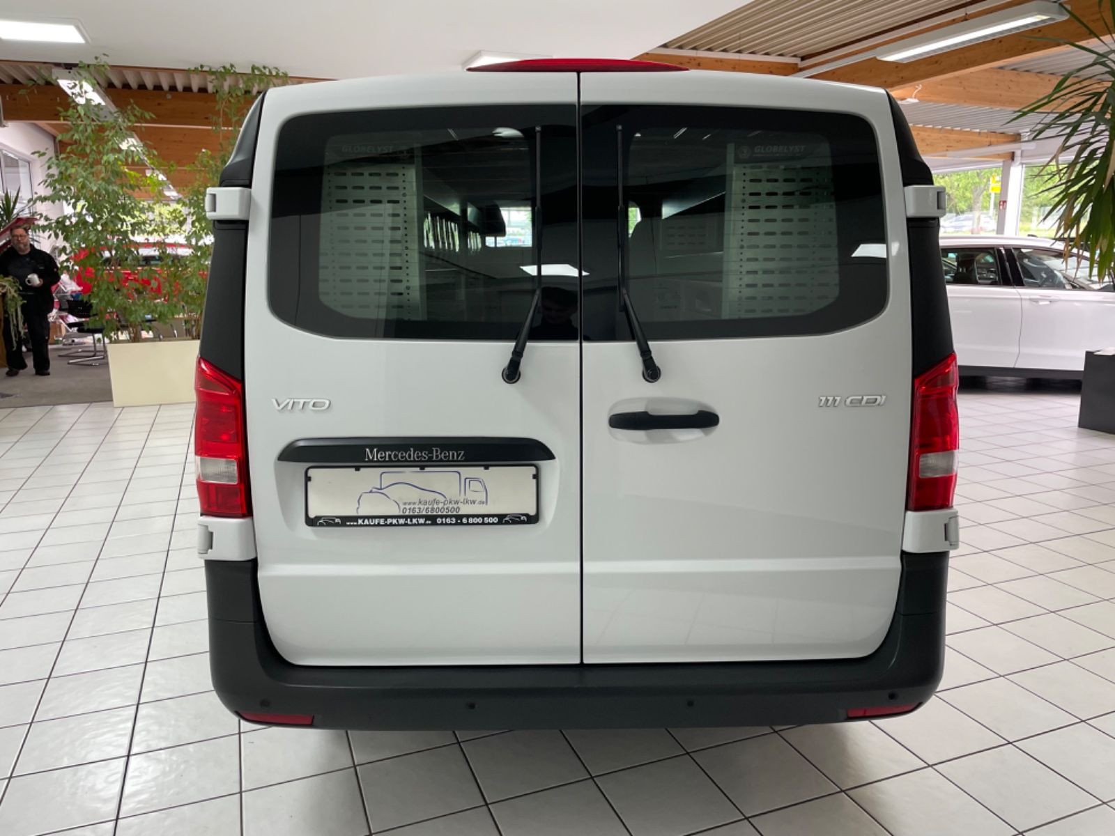 Fahrzeugabbildung Mercedes-Benz Vito Kasten 111 CDI extralang *Werkstatt*