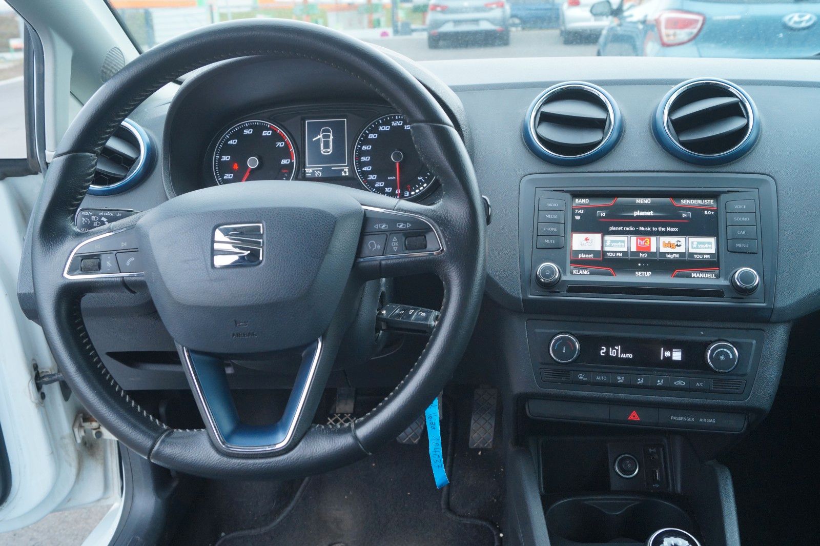 Fahrzeugabbildung SEAT Ibiza SC Connect *TÜV, Inspektion + Garantie