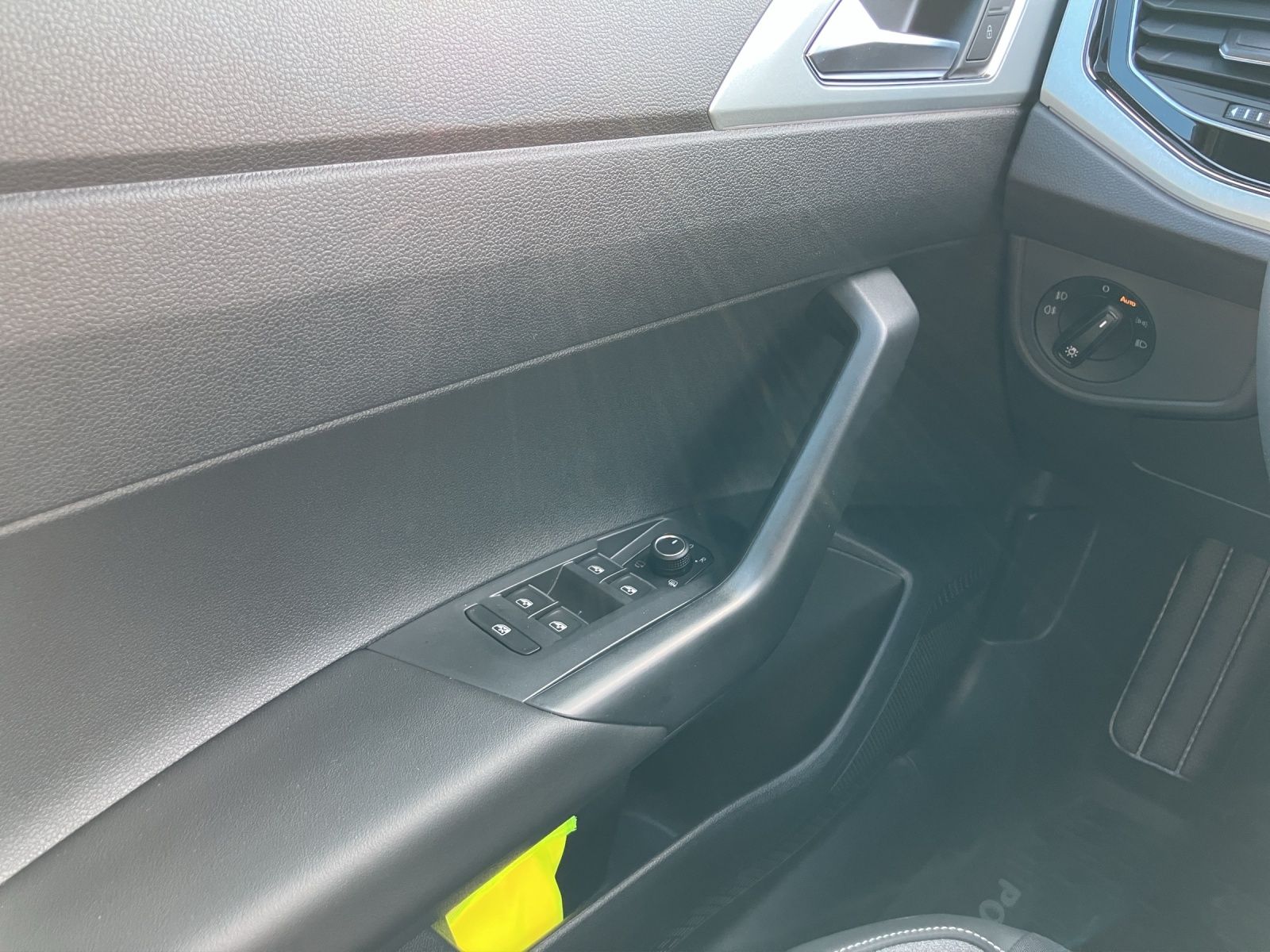 Fahrzeugabbildung Volkswagen Taigo Energy LED DAB ACC