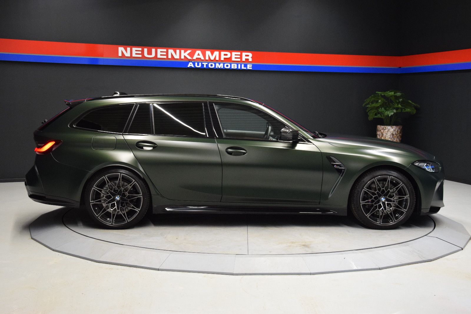 Fahrzeugabbildung BMW M3 Touring xDrive Competition Akrapovic Anlage