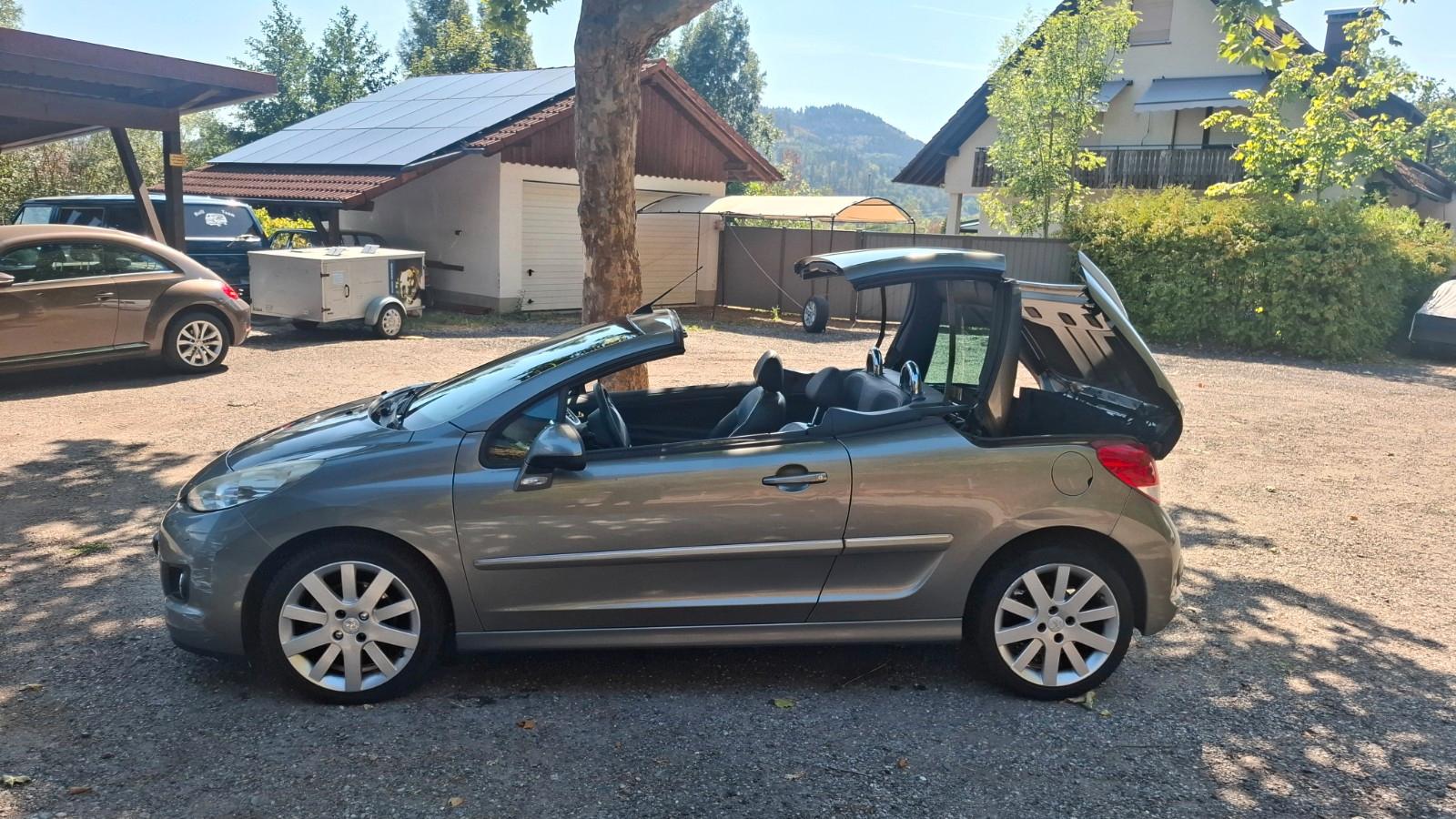 Peugeot 207 CC Cabrio EZ 2013 Klima,el Dach  1900€