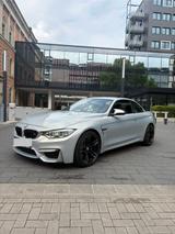BMW M4 Cabrio 1.Hand Scheckheft - BMW M4
