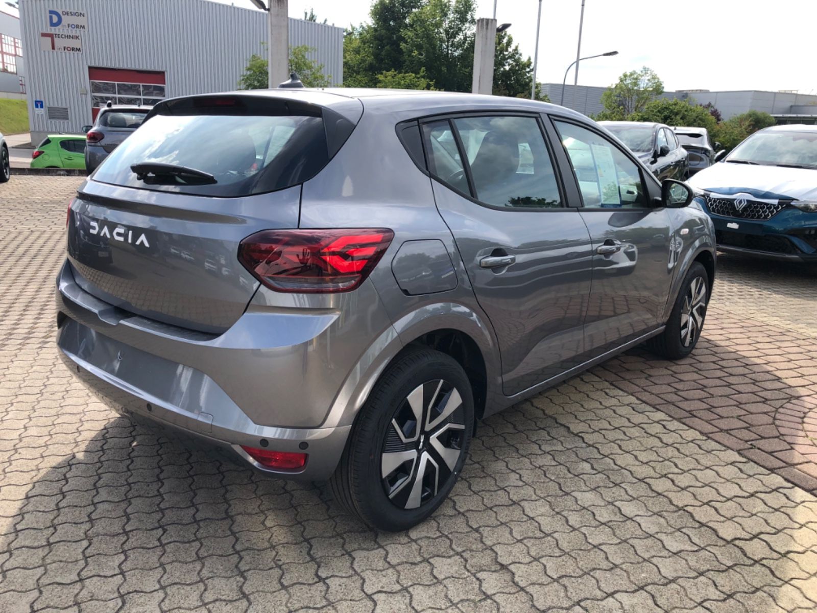 Dacia Sandero - Bild 14