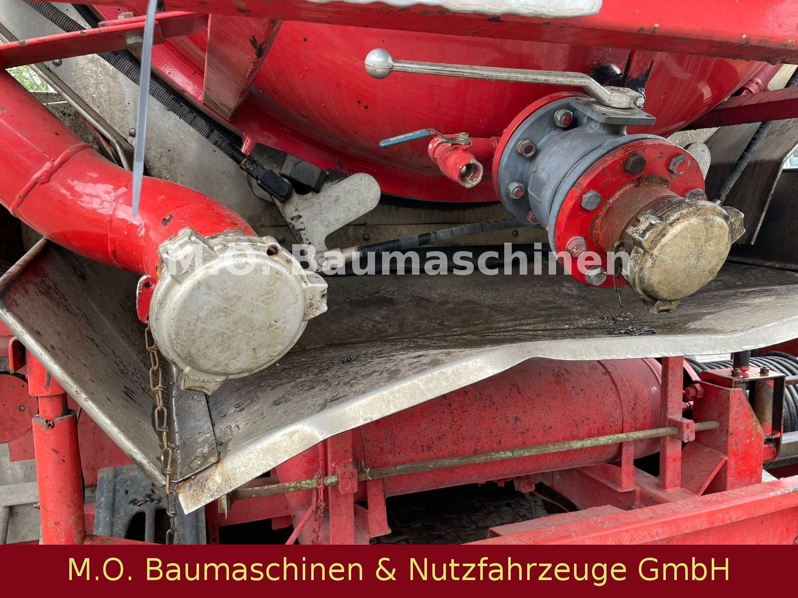 Fahrzeugabbildung Mercedes-Benz Actros 2640 / 6-Zyl. / 3-Achser  / Saugwagen