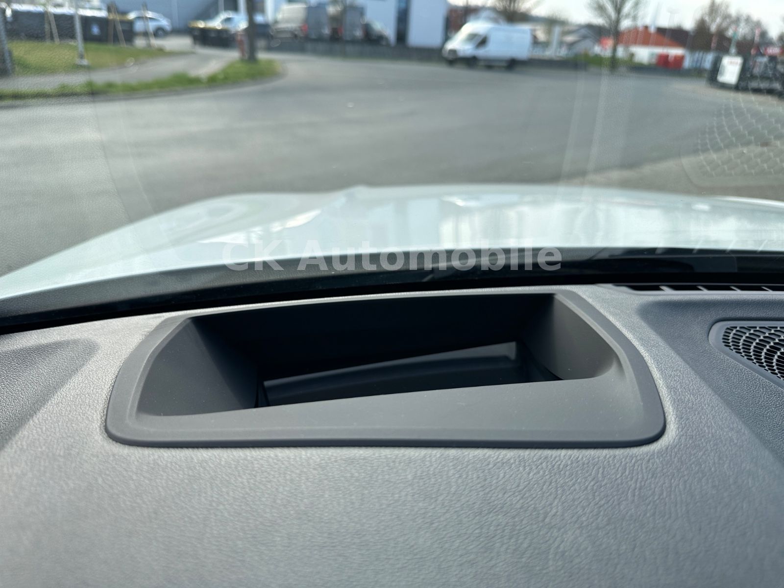 Fahrzeugabbildung BMW M340i Touring xDrive/Navi/HeadUP/Pano/360°