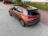 Hyundai i30 1.0 /Kamera/Spurhalte/Navi - Hyundai i30 in Frankfurt (Main)