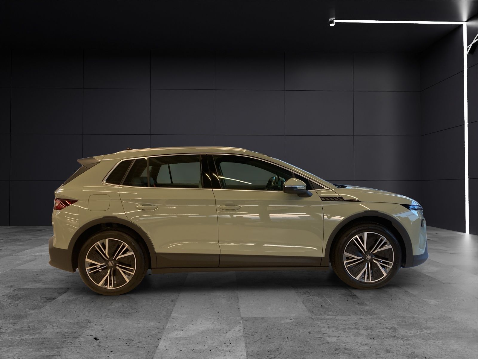 Fahrzeugabbildung SKODA Elroq 85 Lodge AHZV MATRIX NAVI  AREA VIEW ACC