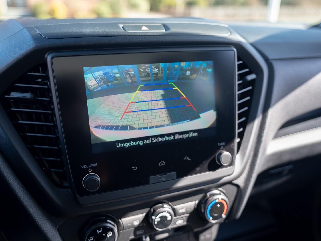 Fahrzeugabbildung Isuzu D-Max Space Cab 4WD L Automatik