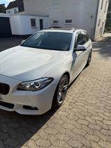 BMW 530d M-Paket.Touring,Scheckheft, top gepfleg! - BMW 530: Kombi, 530d M Paket