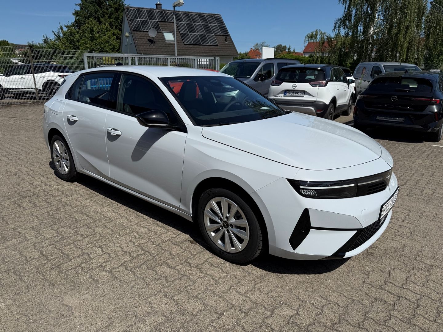 Fahrzeugabbildung Opel Astra L Edition SHZ+LHZ+Kamera+Allwetter