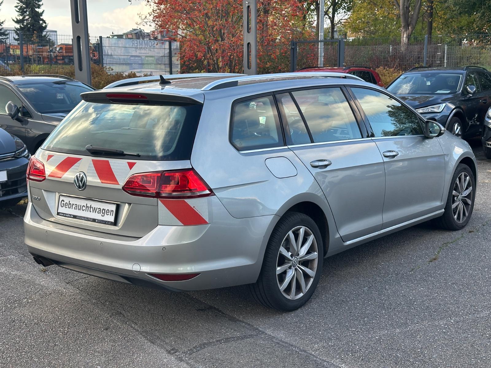 Volkswagen Golf 2013 — interior