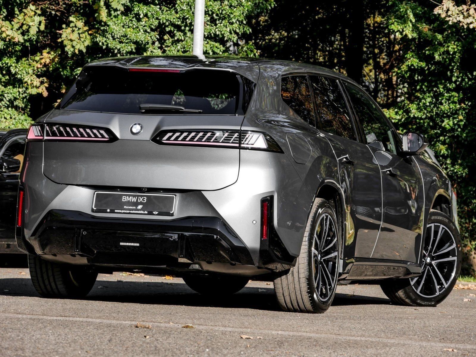 BMW iX3 - Bild 2