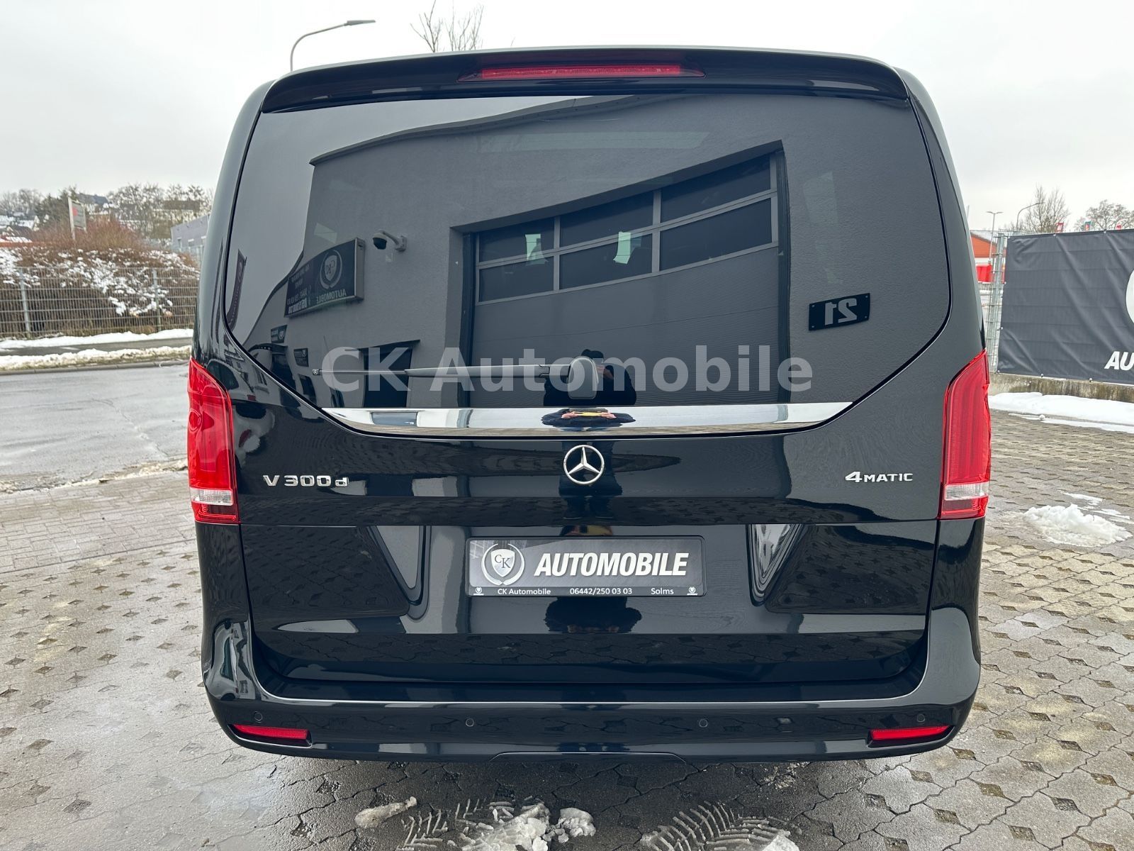 Fahrzeugabbildung Mercedes-Benz V 300 Avantgarde Edition AMG-LIne 4Matic Lang