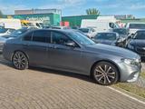 Mercedes-Benz E 220 E Limousine 4Matic AMG Widescreen - Mercedes-Benz E 220 Gebrauchtwagen in Bremen