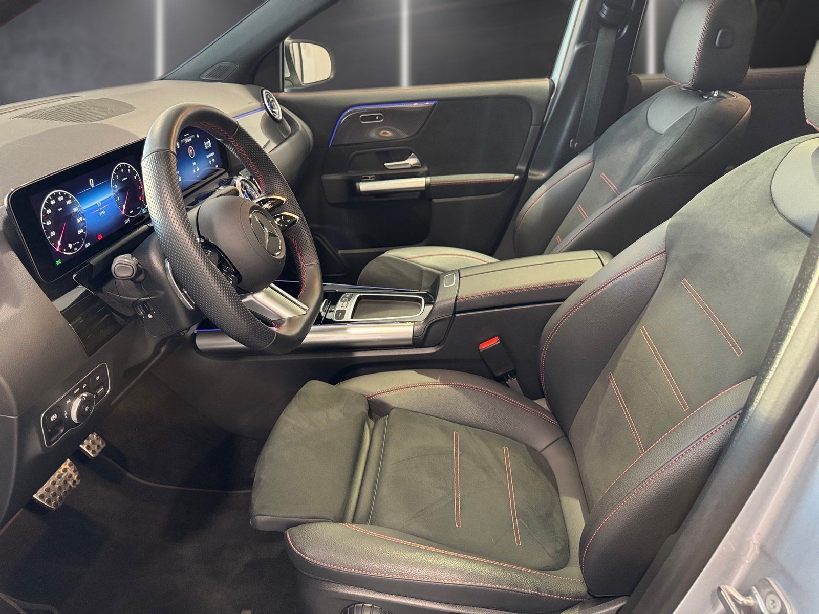 Fahrzeugabbildung Mercedes-Benz GLA 200 AMG *Panorama*Standheizung*LED*Kamera*