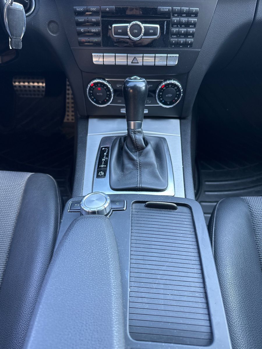 Fahrzeugabbildung Mercedes-Benz C 300 d T 4Matic AMG-Line NAV+PANO+KAM+AHK