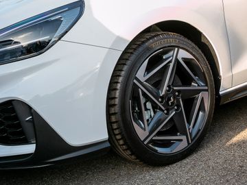 Hyundai i30 cw N Line Mild-Hybrid Fernlicht-Assistent