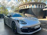 Porsche Panamera 4 E-Hybrid/EXECUTIVE - Porsche Panamera Executive mit Hybrid-Antrieb (Benzin/Elektro)