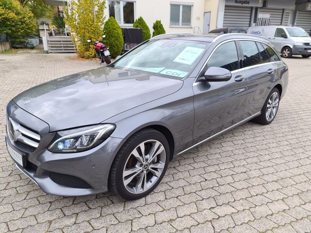 Mercedes-Benz C 250 d 4M. AV. 9G PANO LEDER LED HUD AHK NAVI