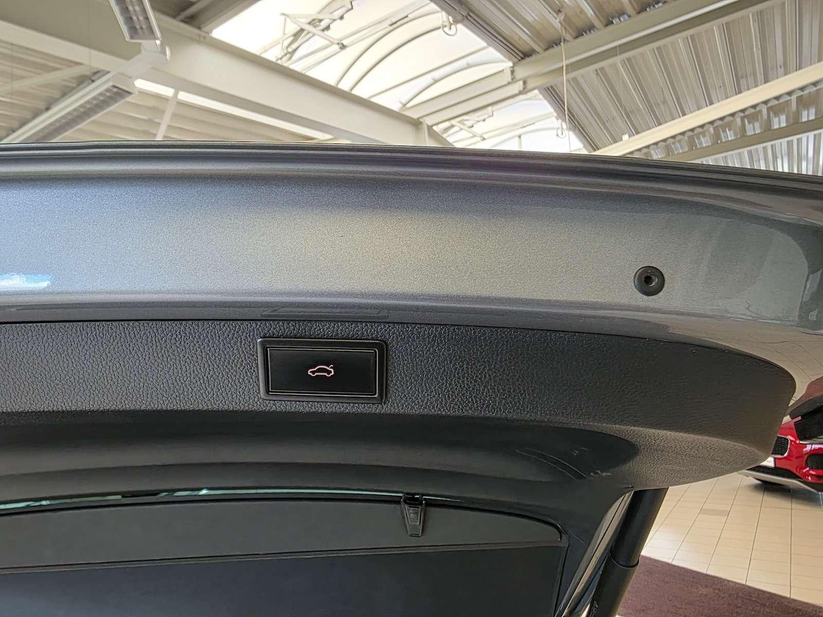 Fahrzeugabbildung SKODA Karoq 2.0 TDI/LED/Nav/Virtual/Memory/ACC/VZE/...