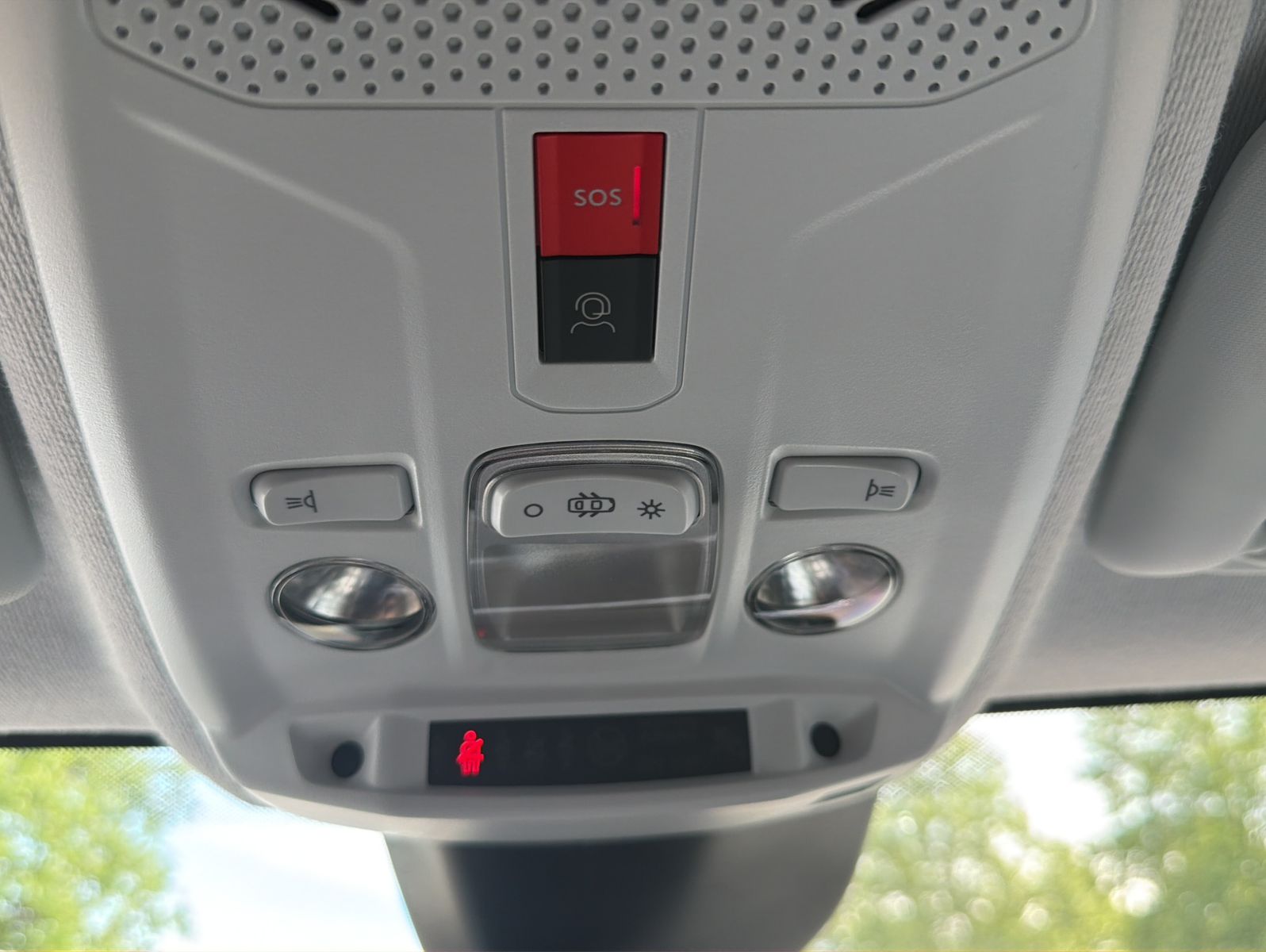 Fahrzeugabbildung Peugeot 208 Hybrid 110 Allure - Automatik