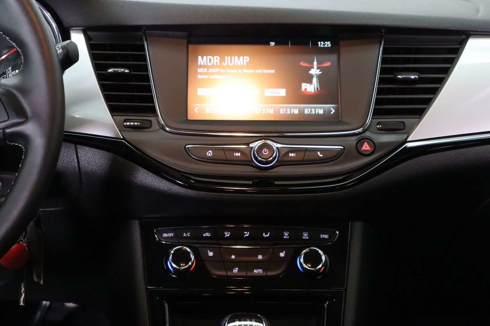 Fahrzeugabbildung Opel Astra K 1.2 i * Navi * LED * 1. Hand