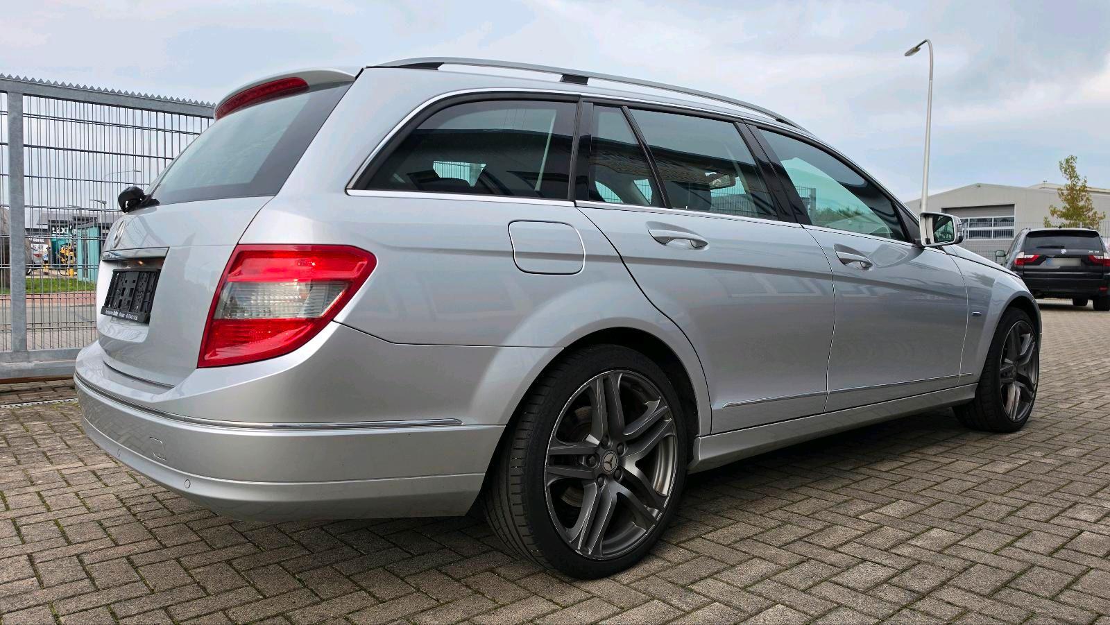 Mercedes-Benz C180 2010 — photo 6