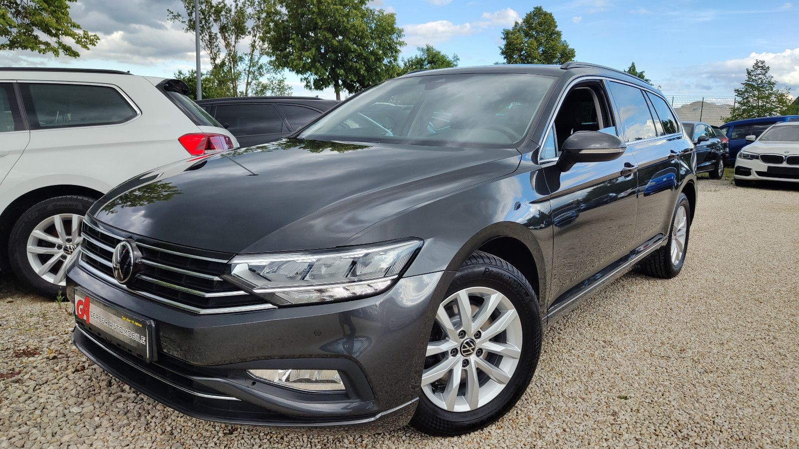 VW Passat Var. 2.0TDI Business LED*Navi*Kamera*AHK*