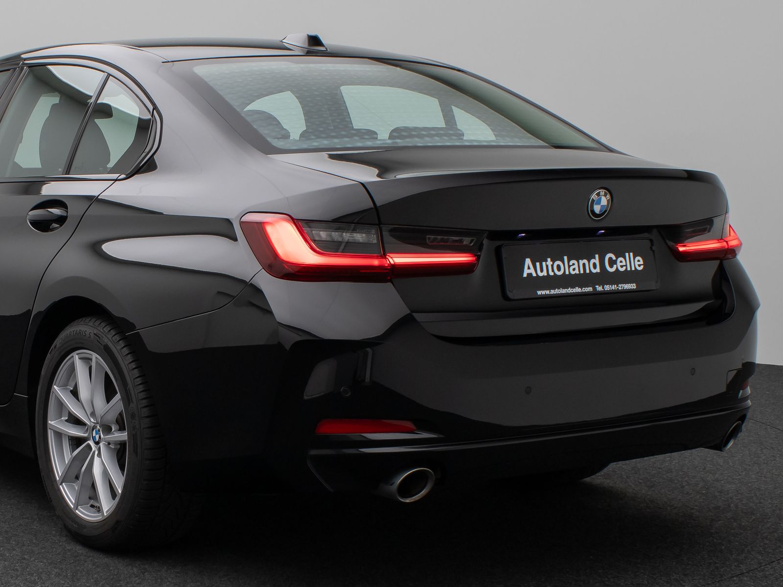 Fahrzeugabbildung BMW 318i DAB PDC Widscreen Geschwindigkeitsreg LED