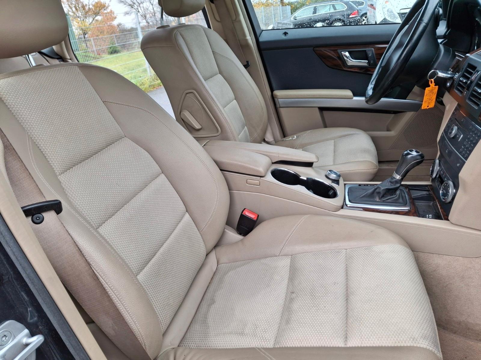 Mercedes-Benz GLK220 2011 — photo 17