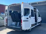 Volkswagen CRAFTER 2.0 TDI 9 SITZER AUTOMATIK KLIMAAUTO PDC - Trucks in München