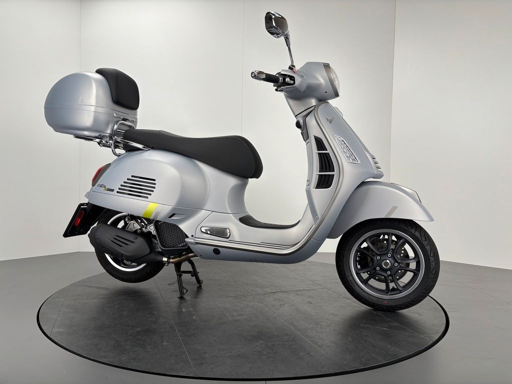 Fahrzeugabbildung Vespa GTS 125 SUPER TECH *NEUWERTIG *TOPCASE