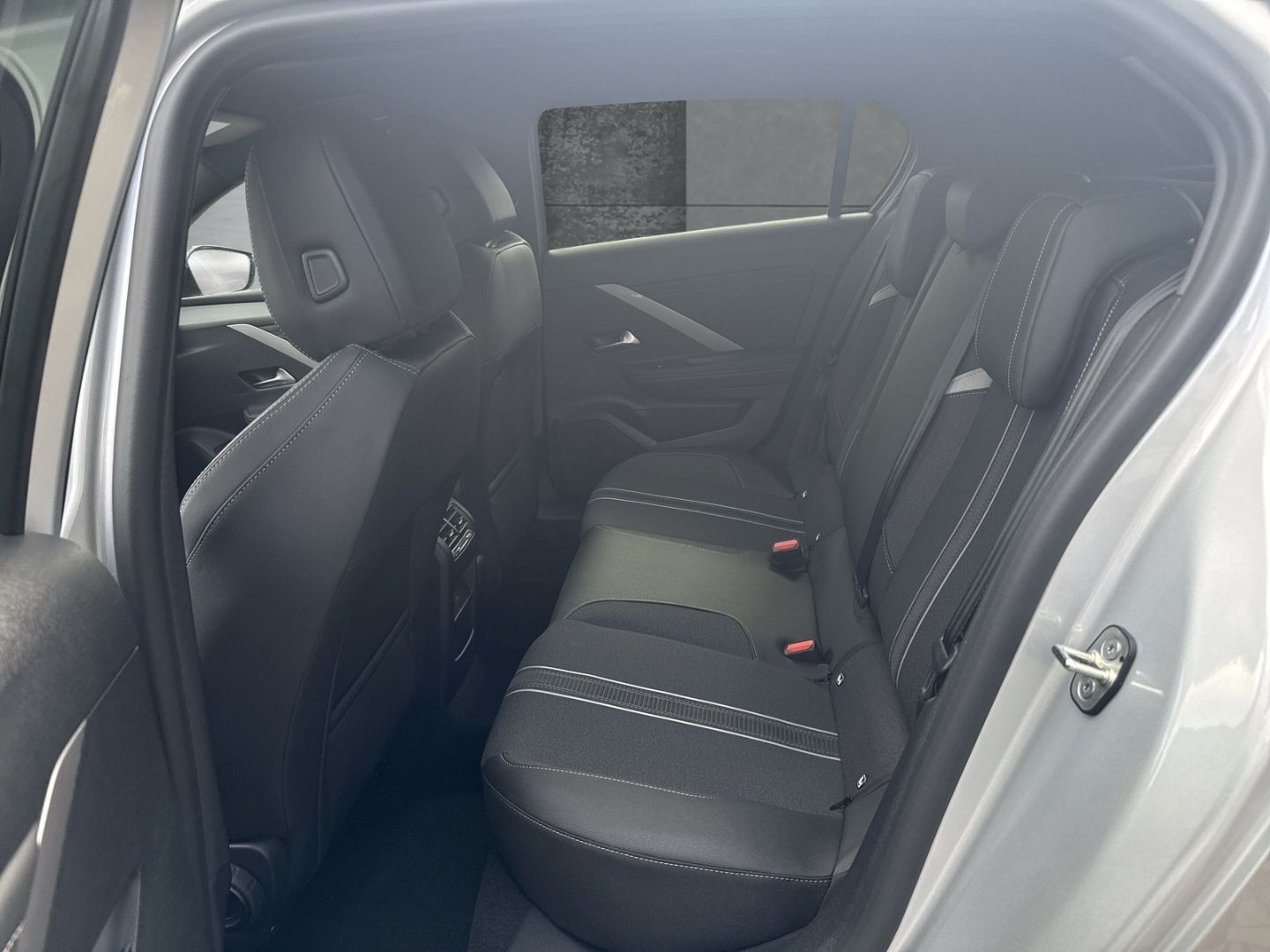Opel Astra - Bild 9