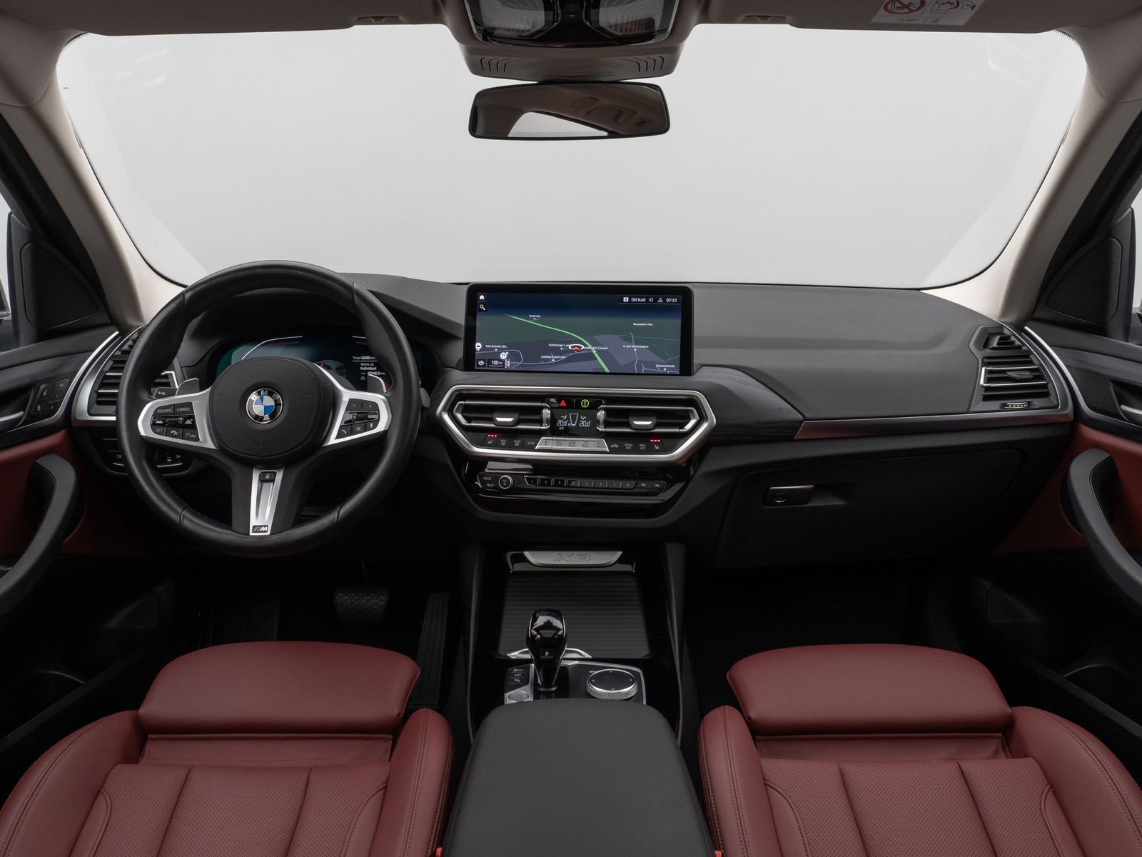 Fahrzeugabbildung BMW X3 xD30i Panorama 360°HUD DAB HiFi Komfort Sport