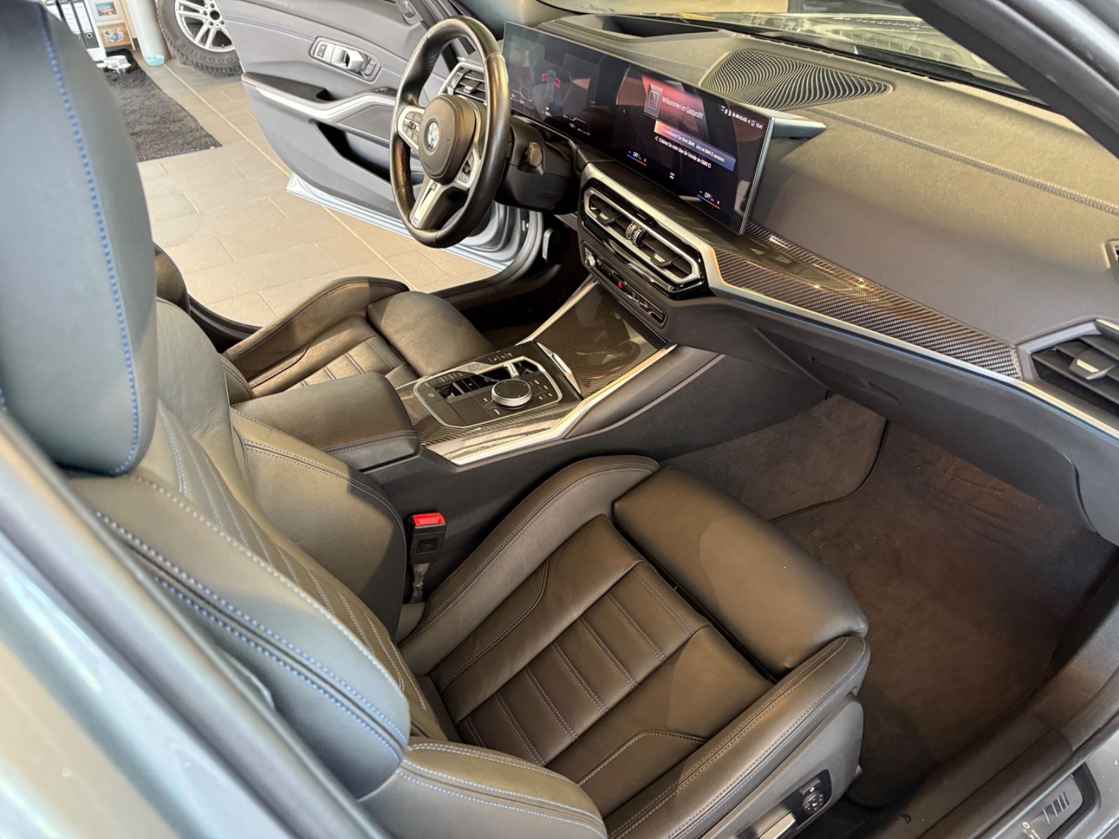 Fahrzeugabbildung BMW 320d Touring xDrive MSport*LED*HK*AHK*MSitze*360