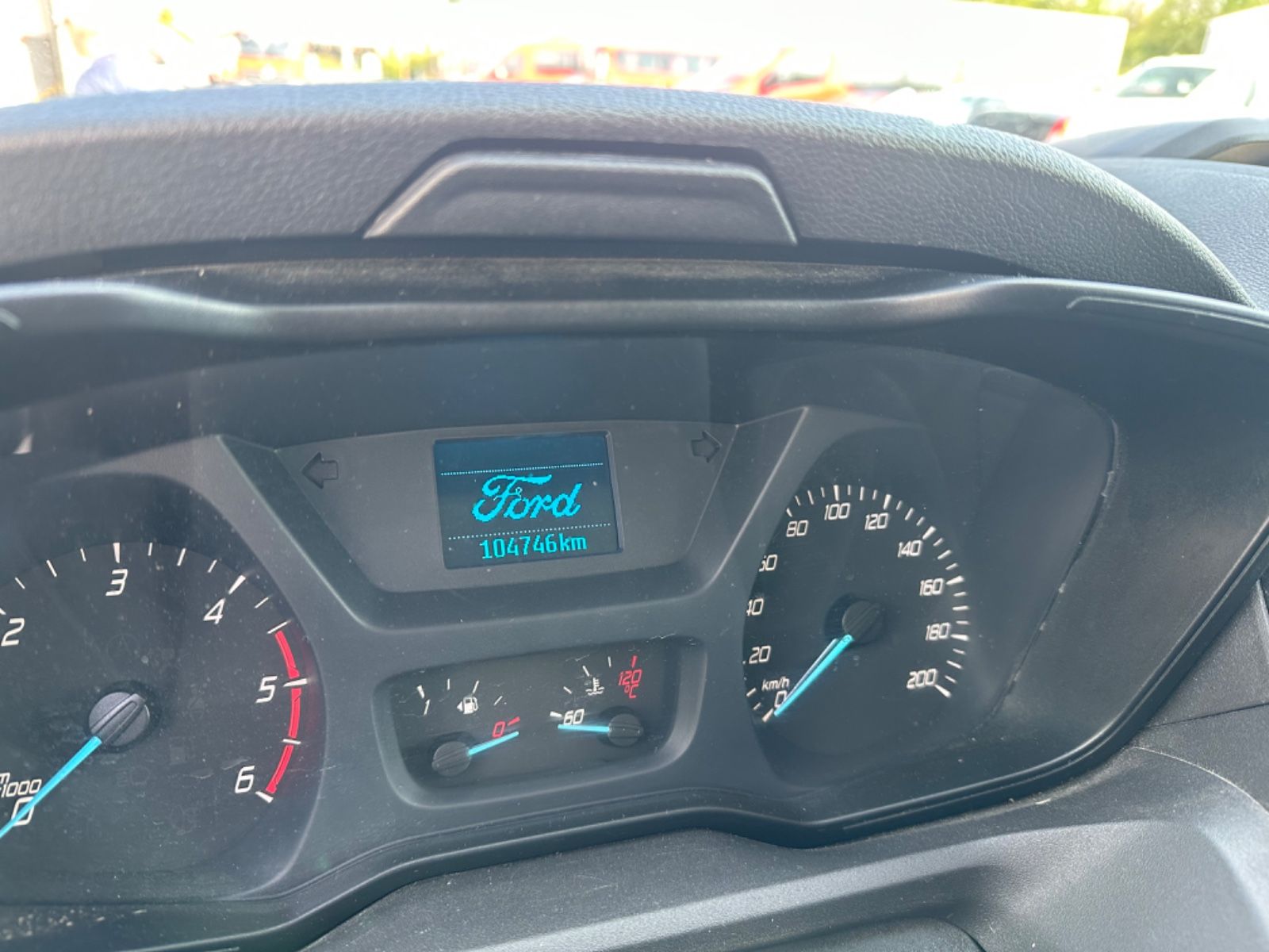 Fahrzeugabbildung Ford Transit Pritsche 310 L2 Doppelkabine*6Sitzer*AHK