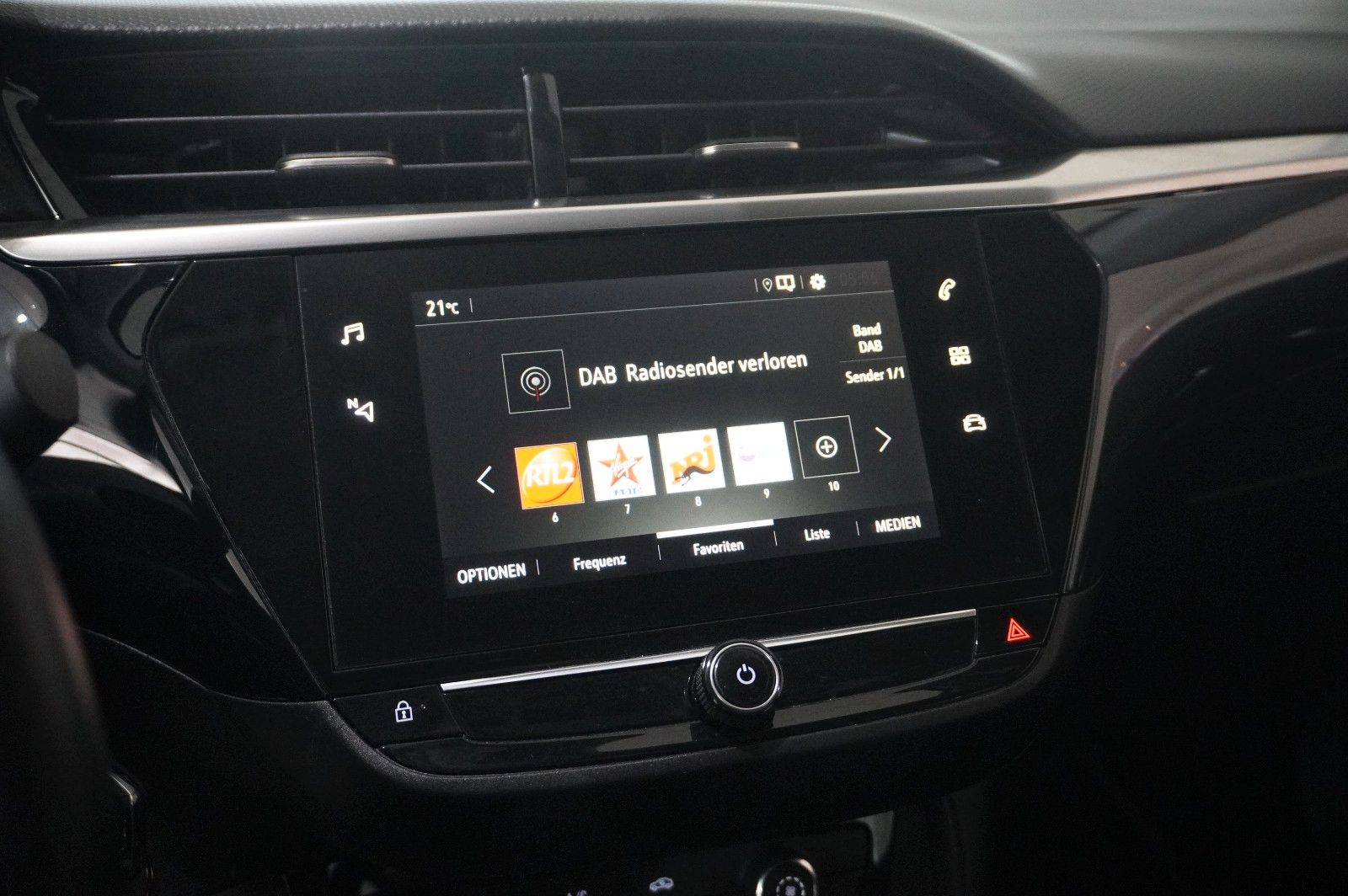 Fahrzeugabbildung Opel Corsa F 1.2 ELEGANCE NAVI/LED/TEMP./SPORT/DAB+