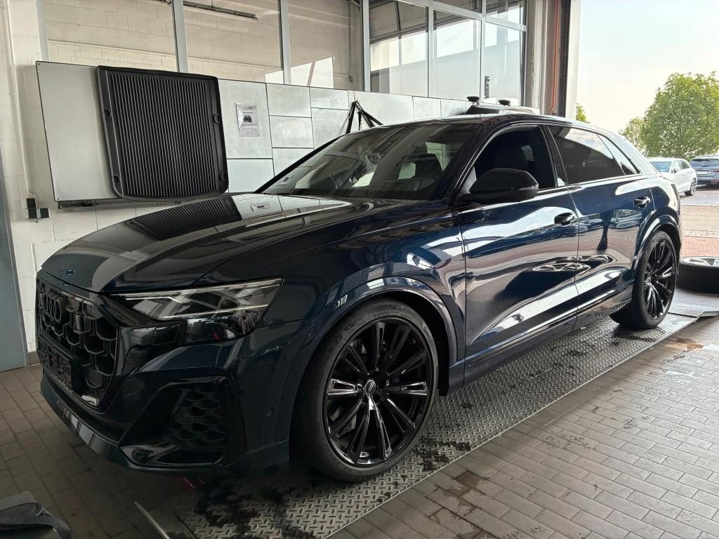 Image of Audi SQ8