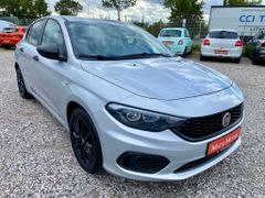 Fahrzeugabbildung Fiat Tipo 1.4 Street AAC SHZ PDC GRA 5 - TÜRER ZV USB