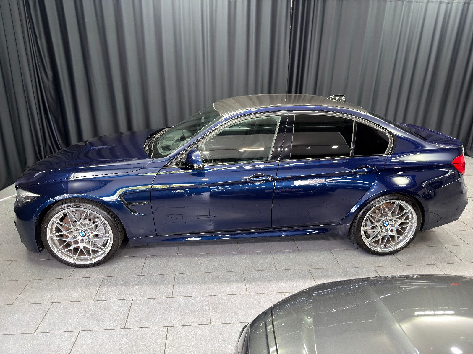 Fahrzeugabbildung BMW M3 Competition|D-FZG|INDIVIDUAL|H&K|M-DRIVER|HuD