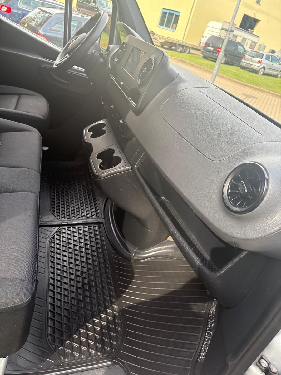 Fahrzeugabbildung Mercedes-Benz Sprinter III Kasten FWD /215 CDI L2/ unfallfrei