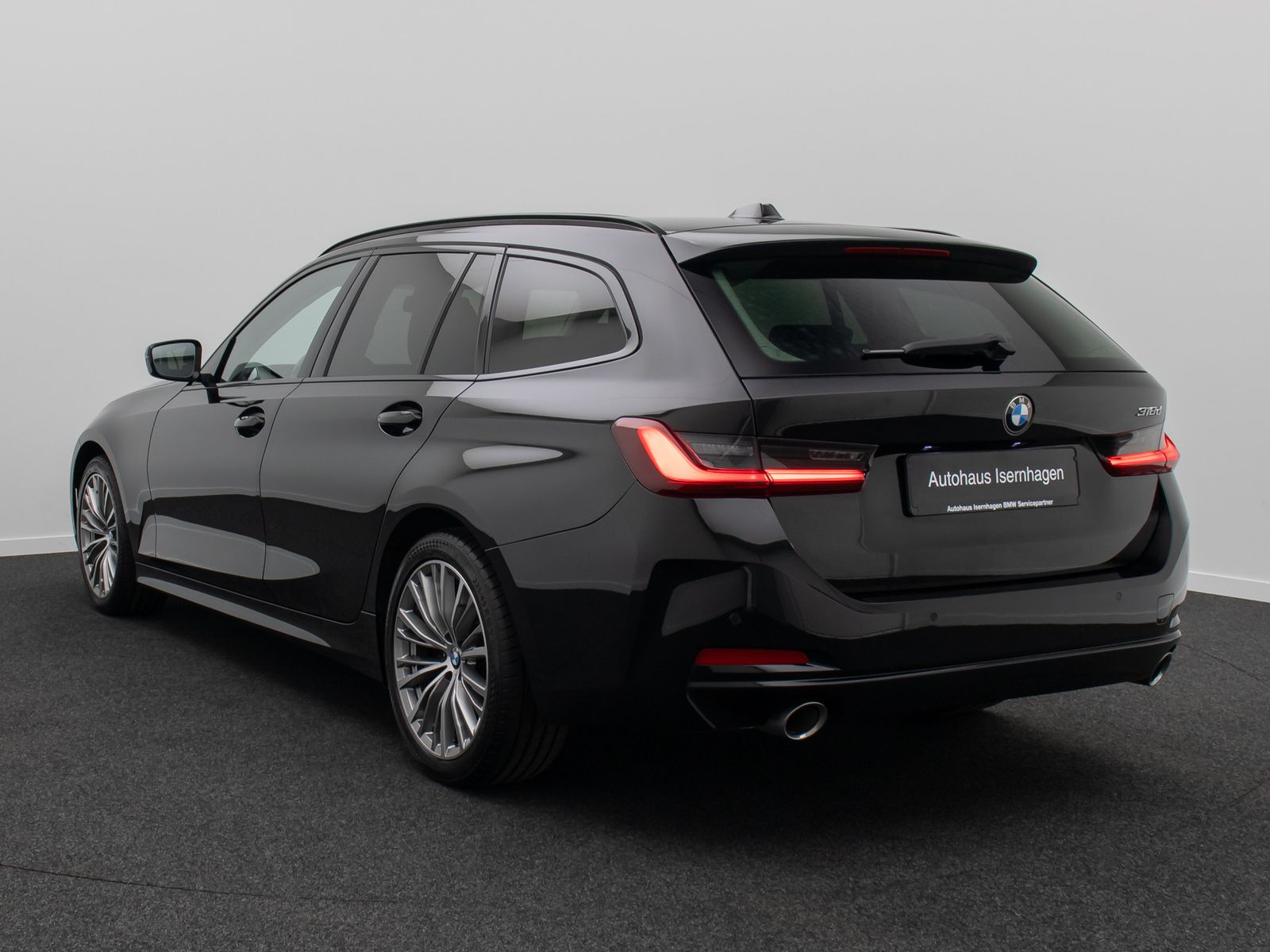 Fahrzeugabbildung BMW 318d GeschwindigReg DAB Cockpit+Widscreen 18Zoll