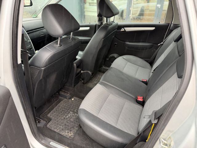 Mercedes-Benz B 170