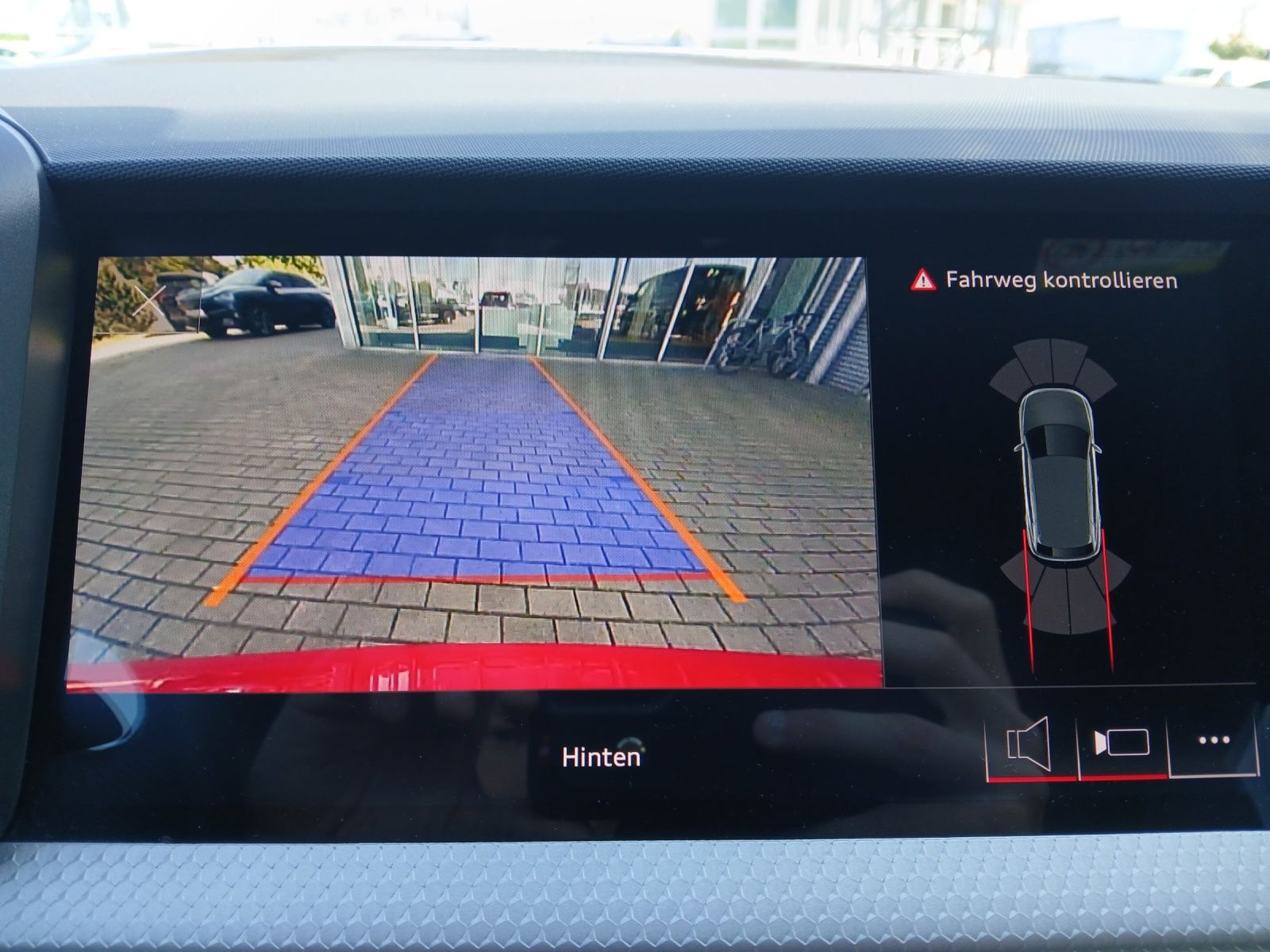 Fahrzeugabbildung Audi A1 Sportback 35 TFSI S-line S-tronic STH LED Nav