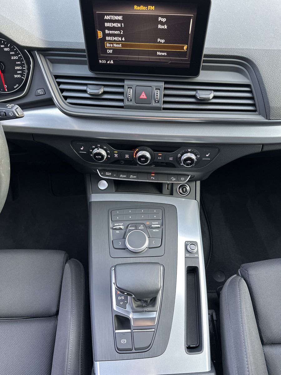 Fahrzeugabbildung Audi Q5 40 TDI Quattro S-Tronic Sport NAV+XEN+18ZO+PP