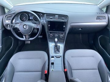 Volkswagen Golf - 12
