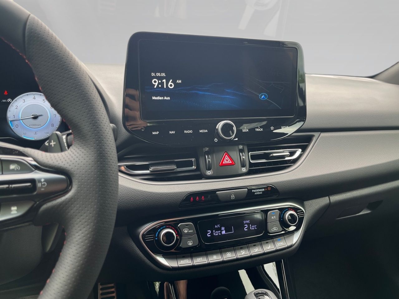 Fahrzeugabbildung Hyundai i30 N-LINE X *BT*CARPLAY*NAVI*SHZ*LHZ*KLIMAA*