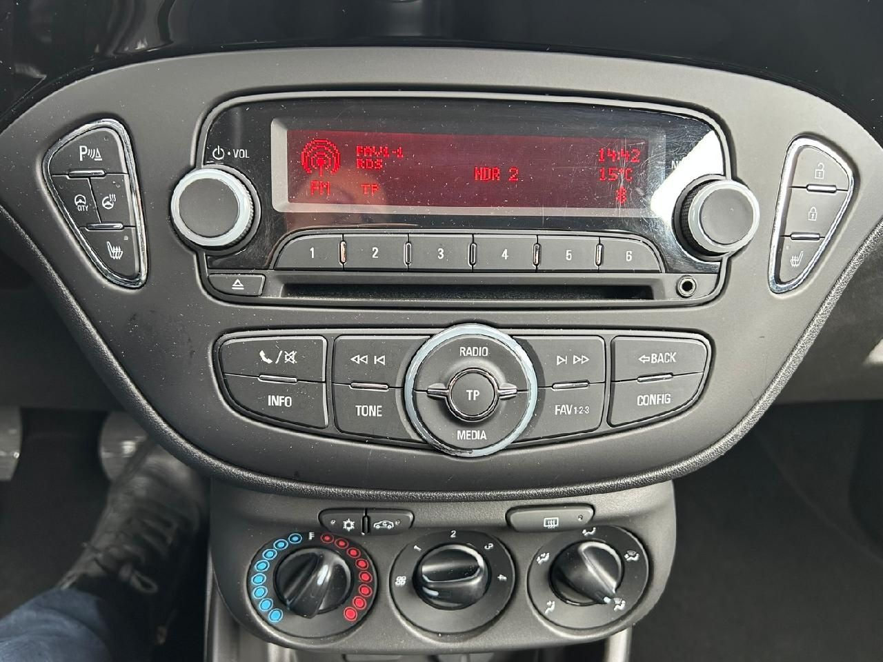 Fahrzeugabbildung Opel Corsa E Active