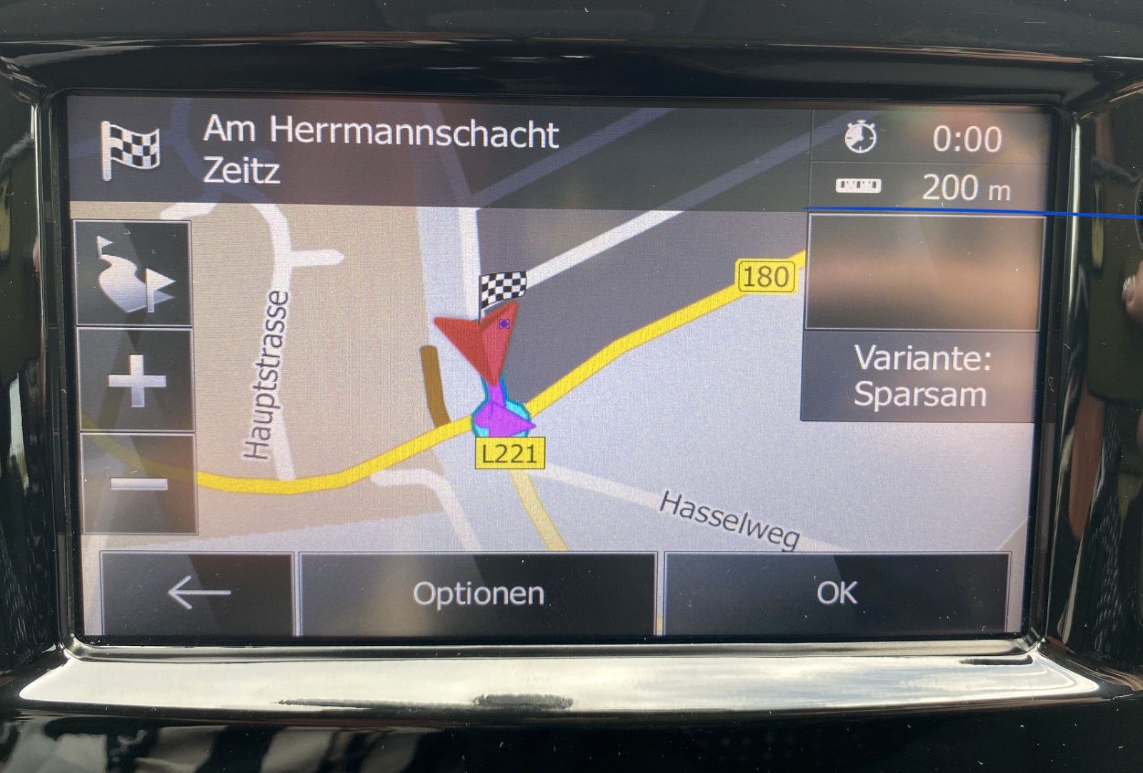 Fahrzeugabbildung Renault Clio Grandtour TEMPOMAT+NAVI+AHK+TÜV-NEU